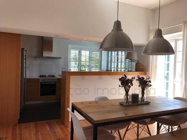 Apartamento alugar em Núcleo Urbano Histórico de Oeiras, Oeiras