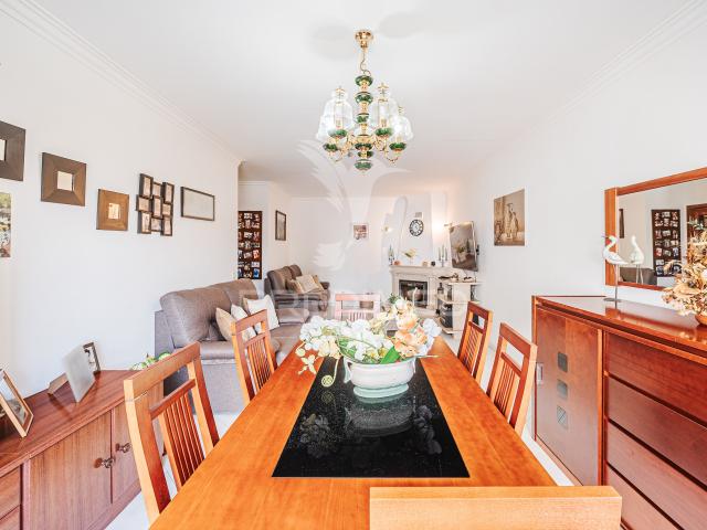 Apartamento venda em Massamá, Massamá e Monte Abraão