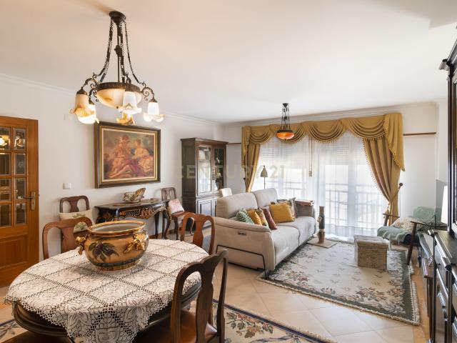 Apartamento venda em Casal do Chapim, Odivelas
