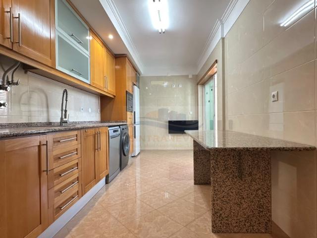 Apartamento venda em Urbanização Serra das Brancas, Amadora