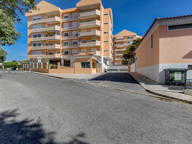 Apartamento alugar em Junqueiro, Cascais