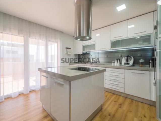 Casa venda em Jardim da Amoreira, Odivelas