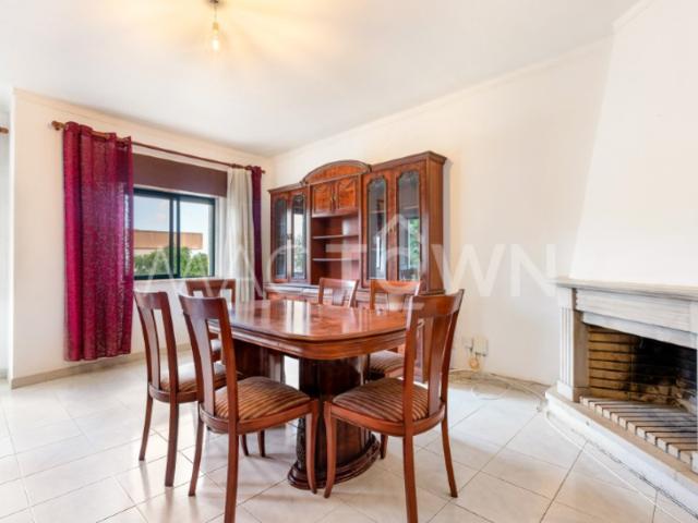 Apartamento venda em Azeitão (São Lourenço e São Simão), Setúbal
