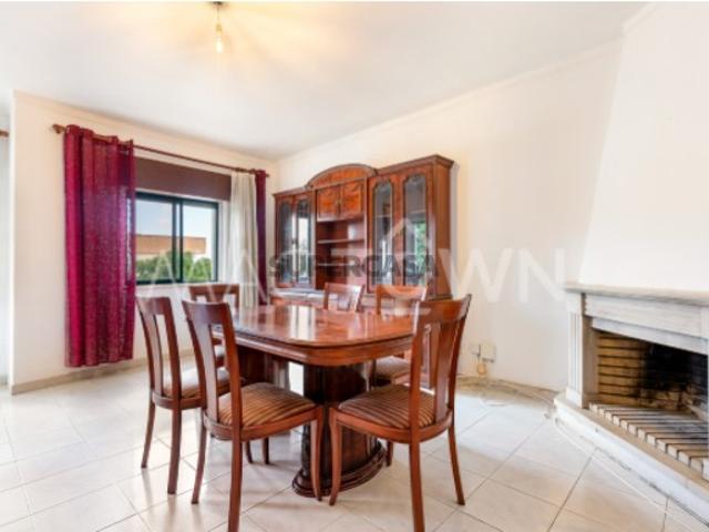 Casa venda em Azeitão (São Lourenço e São Simão), Setúbal