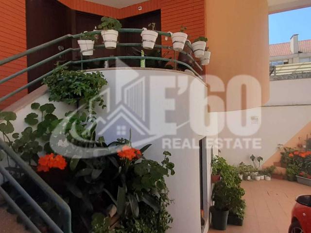 Apartamento alugar em Espinho