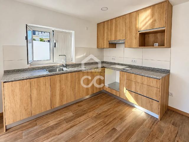 Apartamento alugar em Porto De Mós, Leiria