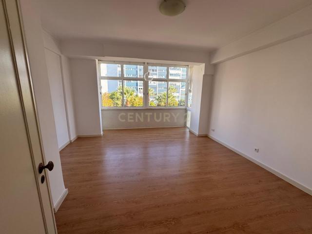 Apartamento alugar em Nova Oeiras, Oeiras