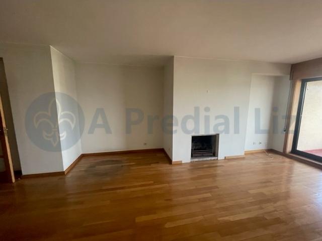 Apartamento alugar em Porto, Aldoar