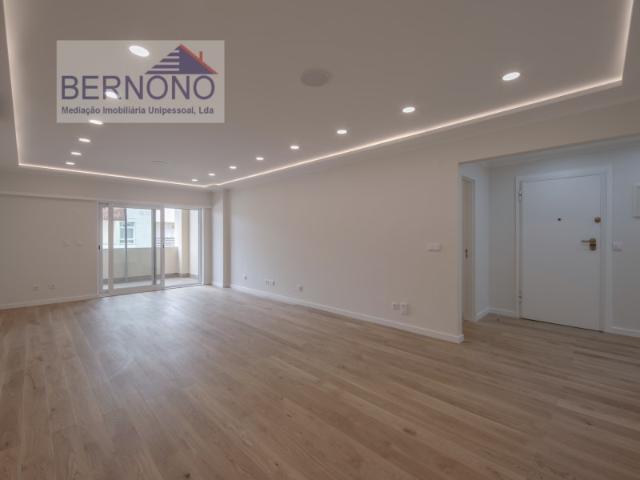 Apartamento venda em Carcavelos e Parede, Cascais