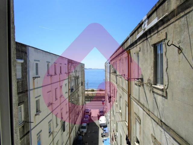 Apartamento venda em Núcleo Urbano Histórico de Algés, Oeiras