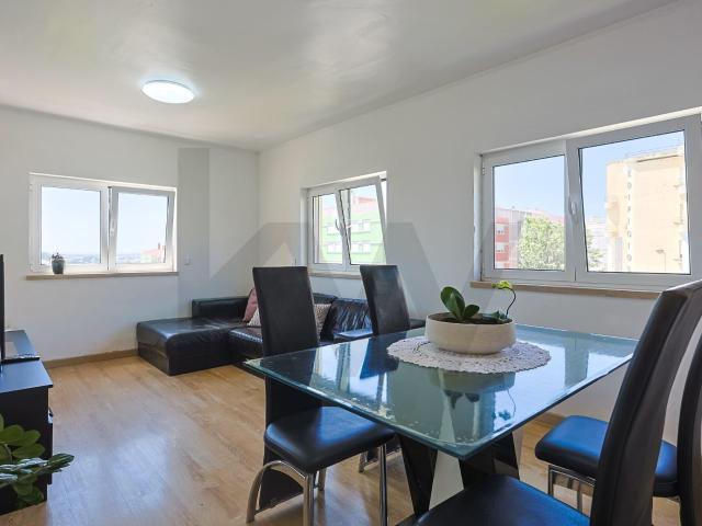 Apartamento venda em Almada, Setúbal