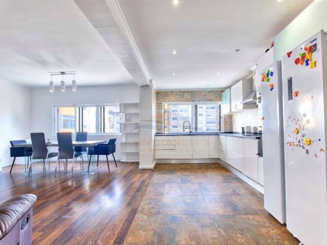 Apartamento venda em Massamá, Massamá e Monte Abraão