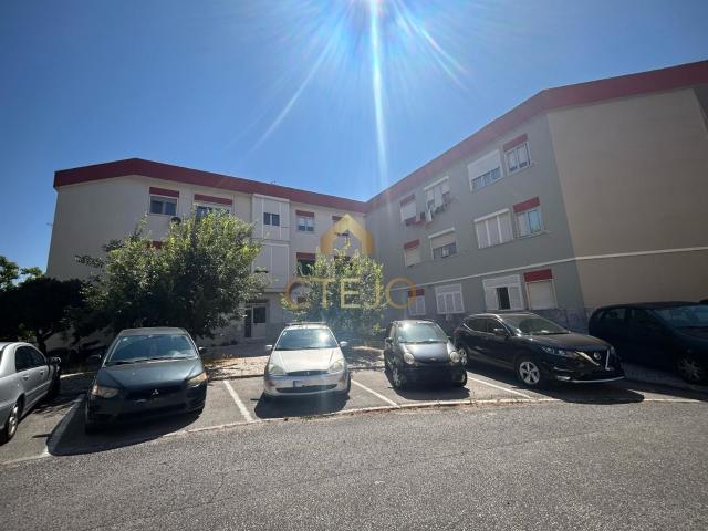 Apartamento venda em Santiago Dos Velhos, Lisboa