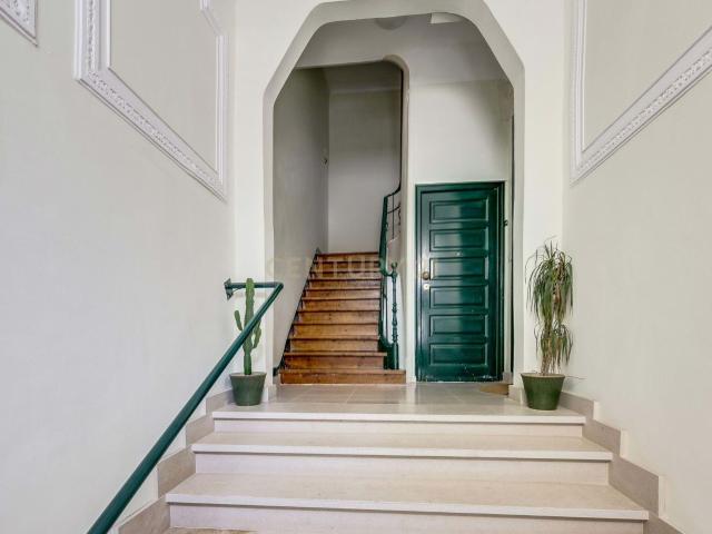 Apartamento alugar em Estrela, Lisboa