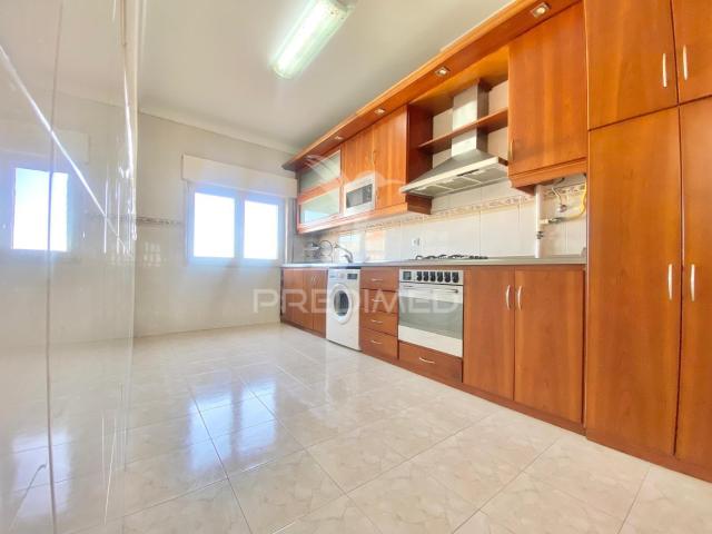 Apartamento venda em Portela da Azóia, Santiago Dos Velhos