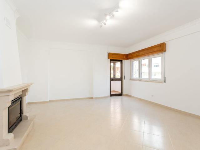 Apartamento alugar em Casal do Cotão, Sintra