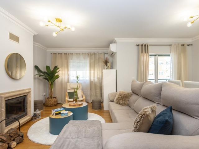 Apartamento venda em Santo António Da Charneca, Setúbal
