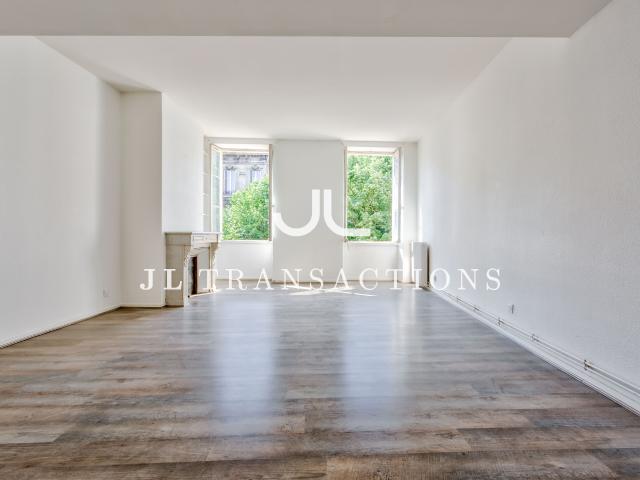 Bureau vente à Bordeaux