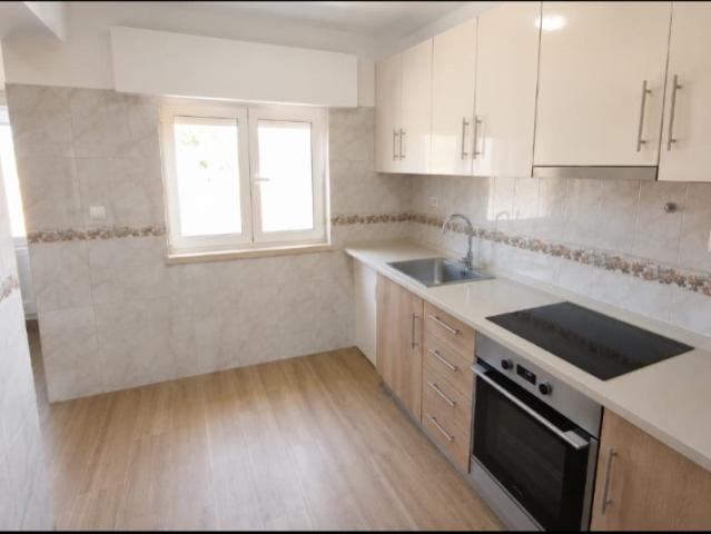 Apartamento venda em Encosta do Sol, Amadora