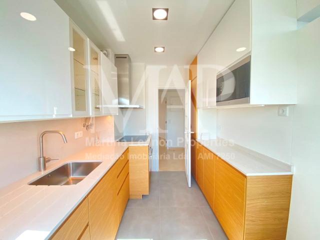 Apartamento alugar em Carcavelos, Cascais