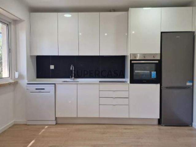 Casa venda em Reboleira, Amadora
