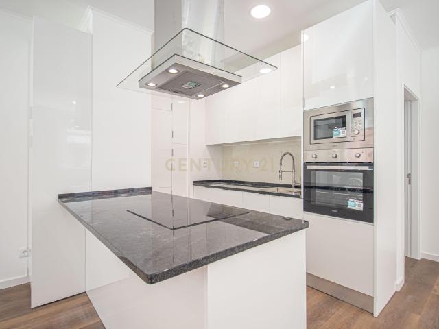 Apartamento venda em Santiago Dos Velhos, Lisboa
