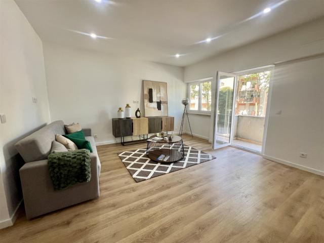 Apartamento venda em Bairro de Santa Cruz de Benfica, Lisboa