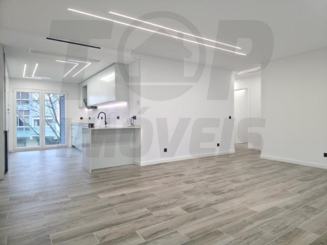 Apartamento venda em Santiago Dos Velhos, Lisboa