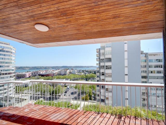 Apartamento alugar em São Francisco Xavier, Lisboa