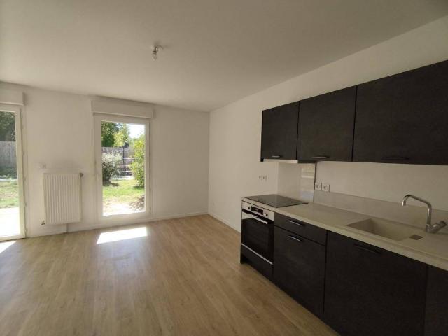 Appartement location à Zone Industrielle de la Saussaye, Saint-Cyr-en-Val