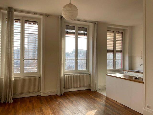 Appartement location à Le Perroux, Alix