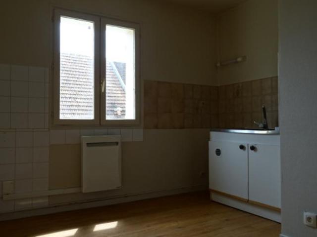 Appartement location à Villeneuve-l'Archevêque, Yonne