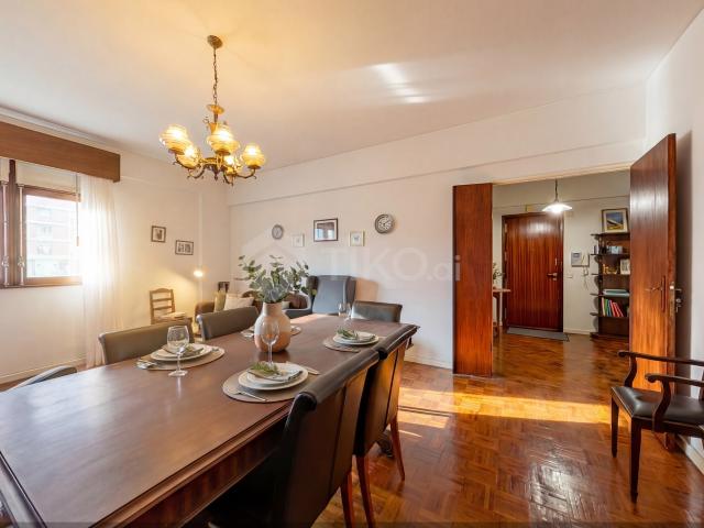 Apartamento venda em Bairro das Amendoeiras, Lisboa