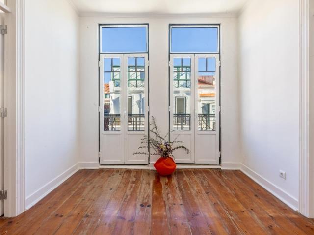 Apartamento venda em Estrela, Lisboa
