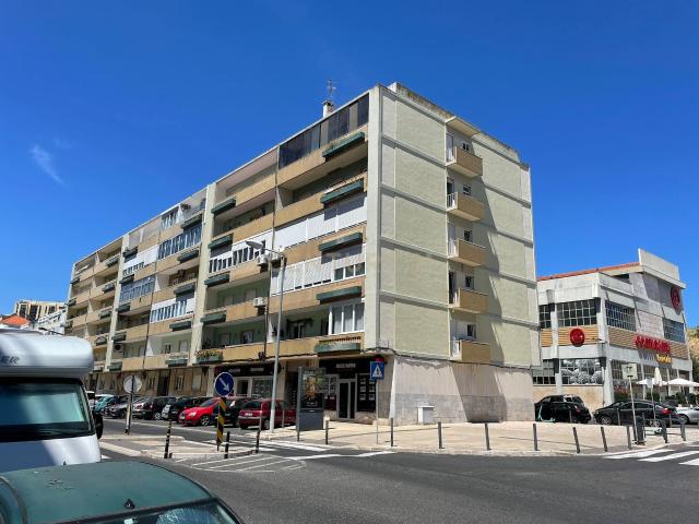 Apartamento alugar em São Francisco Xavier, Lisboa