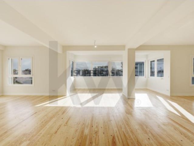 Casa venda em São Francisco Xavier, Lisboa