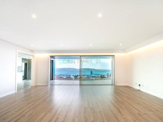 Apartamento alugar em Núcleo Urbano Histórico de Algés, Oeiras