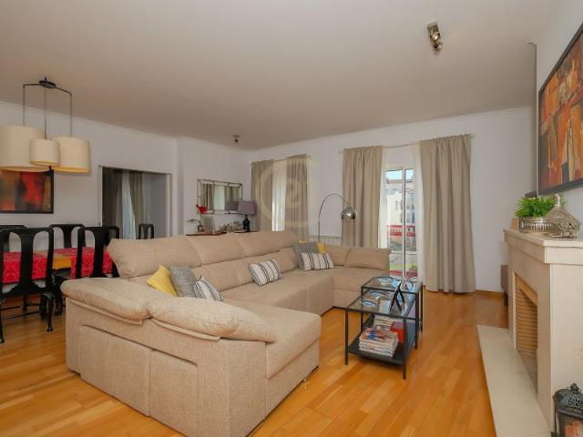 Apartamento alugar em Núcleo Urbano Histórico de Barcarena, Oeiras