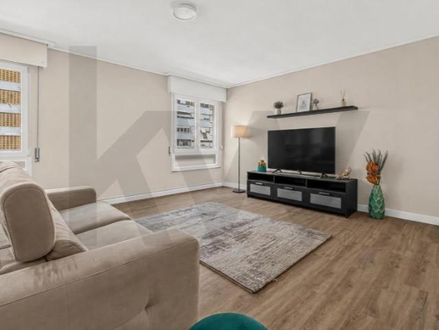 Apartamento venda em Santiago Dos Velhos, Lisboa