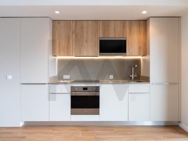 Apartamento venda em Santiago Dos Velhos, Lisboa