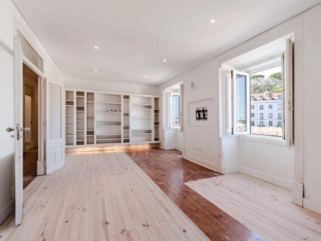 Duplex venda em Santa Maria Maior, Lisboa