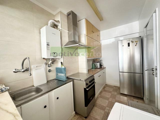 Apartamento alugar em Bairro das Amendoeiras, Lisboa
