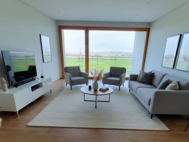 Apartamento alugar em Santiago Dos Velhos, Lisboa