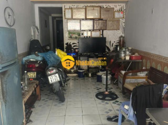Nhà mặt phố bán