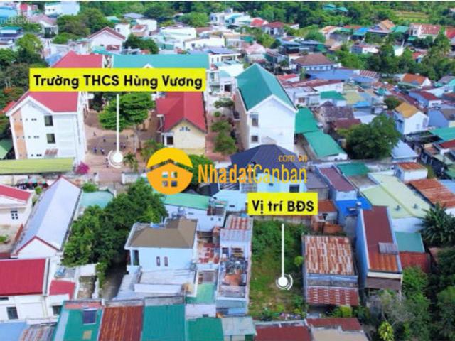 Mặt bằng bán