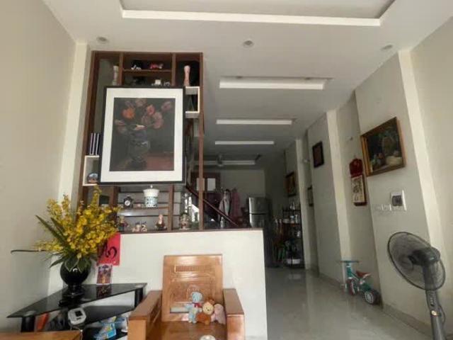 Nhà mặt phố bán tại Hoàn Kiếm, Hà Nội