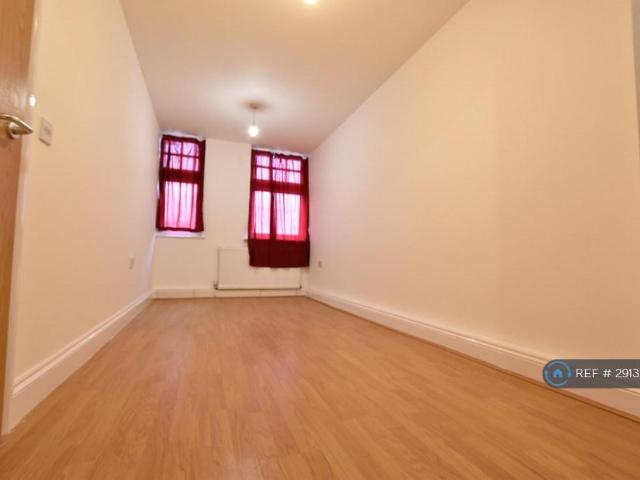 Apartment for rent in Spring Park, Luton