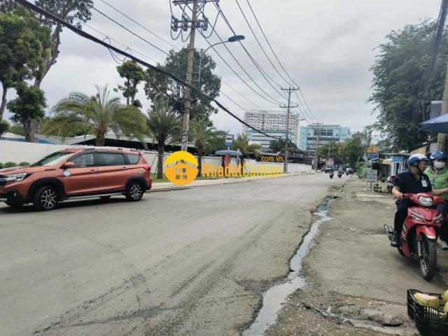 Nhà mặt phố bán