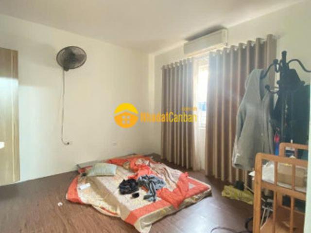 Nhà mặt phố bán