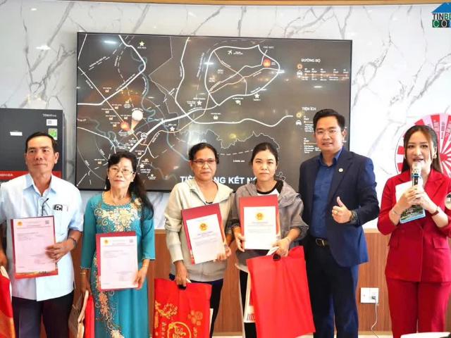 Nhà mặt phố bán